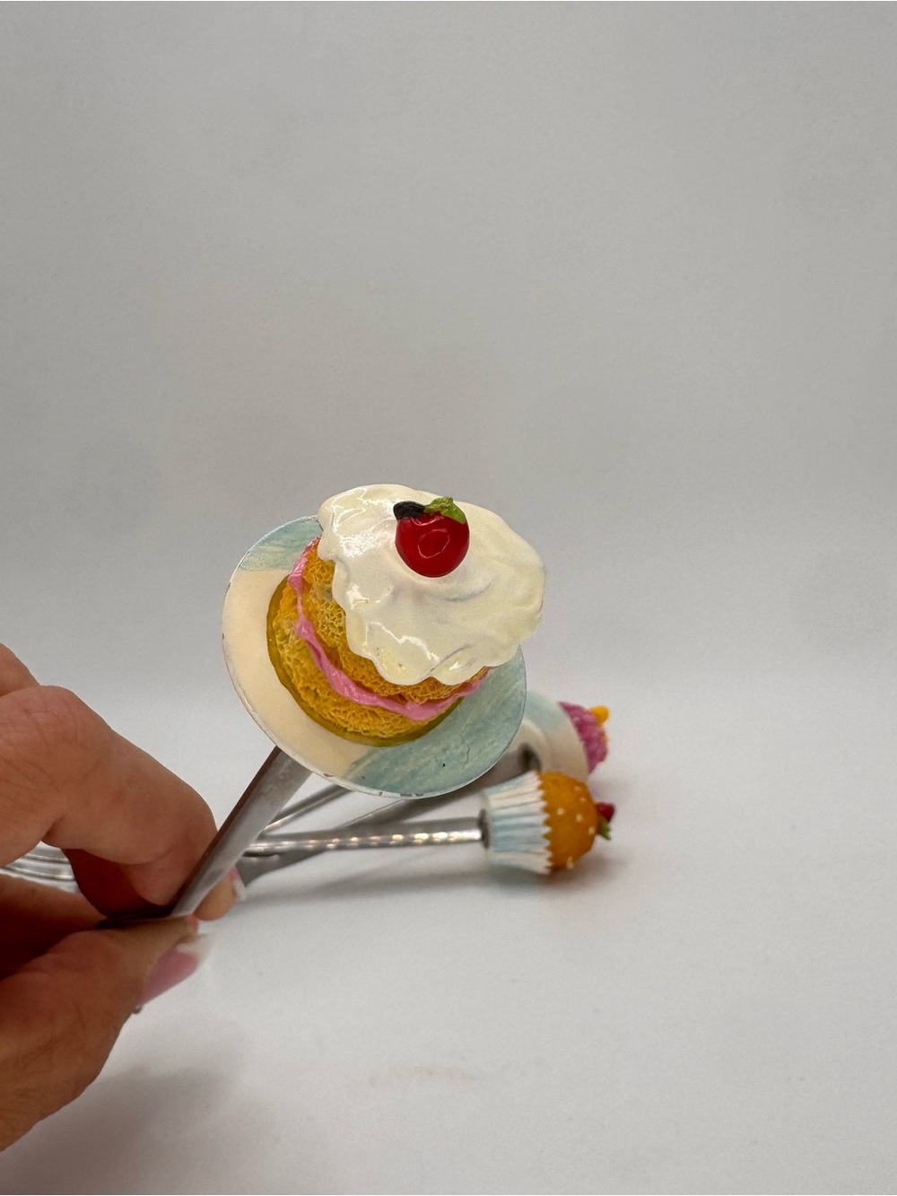 Blond Amsterdam Dessert Fork Set – 4 Whimsical Dessert Forks - Picture 10 of 11